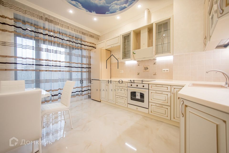 Сдаётся 1-комнатная квартира, 52 м²