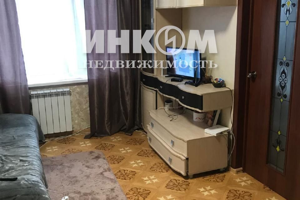 Продаётся 2 комнаты в 3-комн. квартире, 22.8 м²