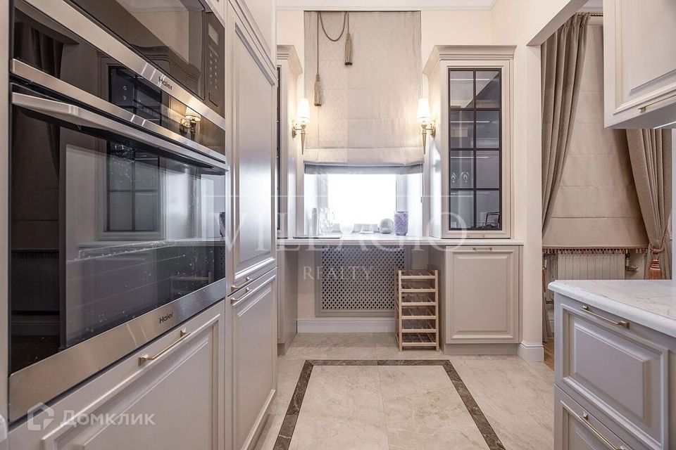 Продаётся 4-комнатная квартира, 109.4 м²