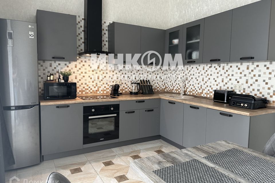 Продаётся 2-комнатная квартира, 66.4 м²
