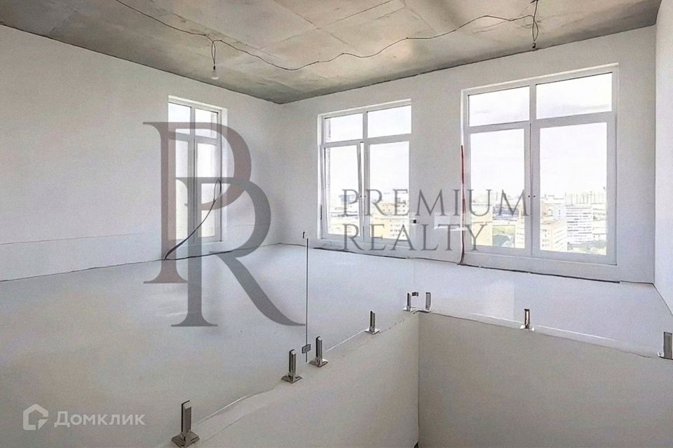 Продаётся 5-комнатная квартира, 190 м²