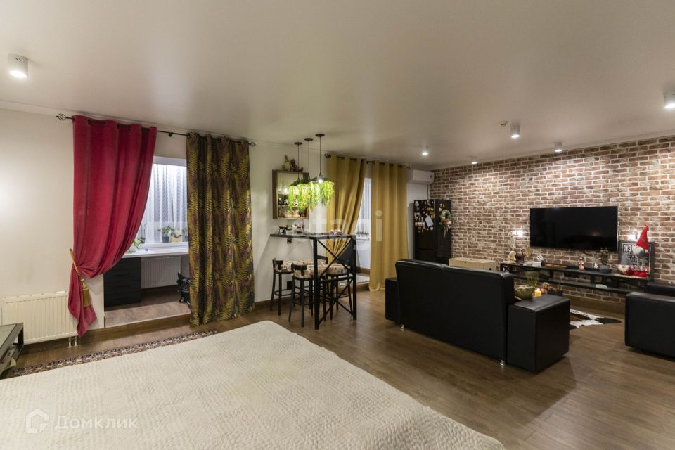 Продаётся 1-комнатная квартира, 58.2 м²