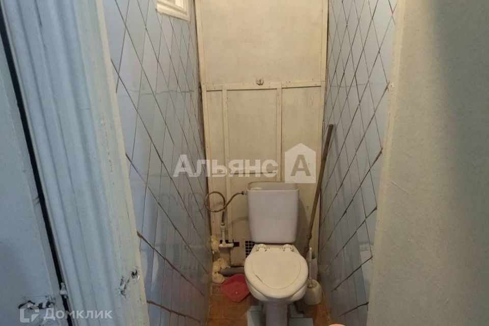 Продаётся 4-комнатная квартира, 60.7 м²