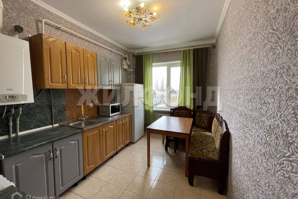Продаётся 1-комнатная квартира, 38.2 м²