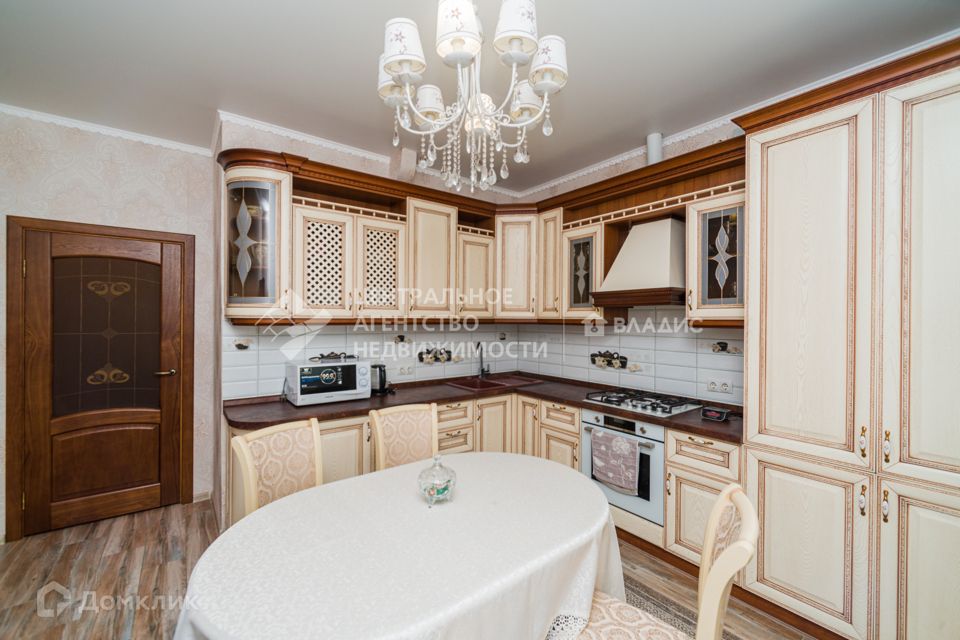 Продаётся 2-комнатная квартира, 77.2 м²