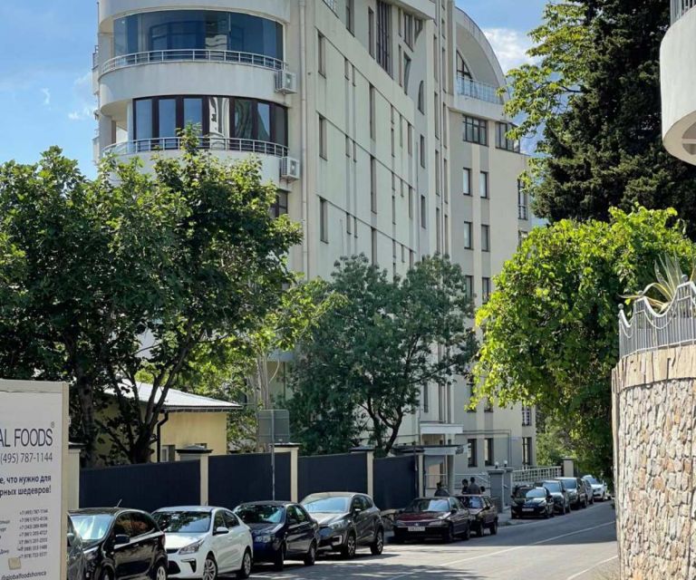 Продаётся 2-комнатная квартира, 73.2 м²