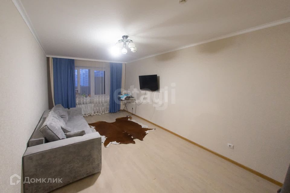 Продаётся 1-комнатная квартира, 43 м²