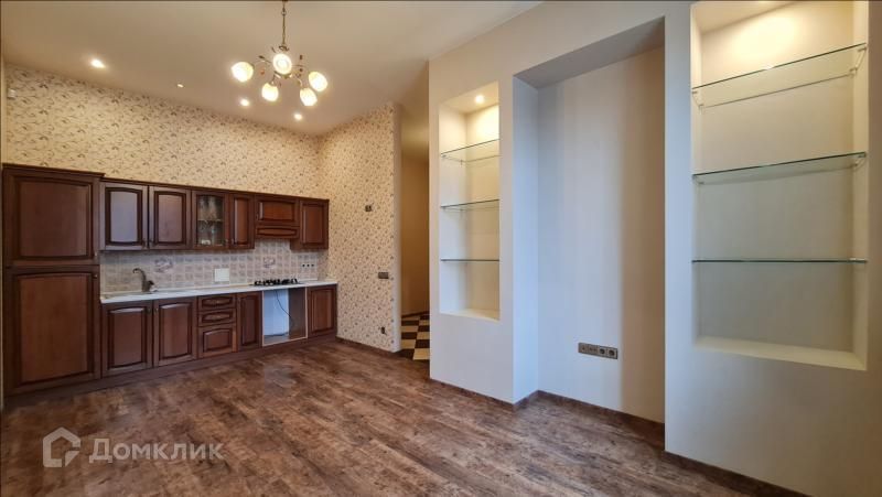 Продаётся 2-комнатная квартира, 70.7 м²