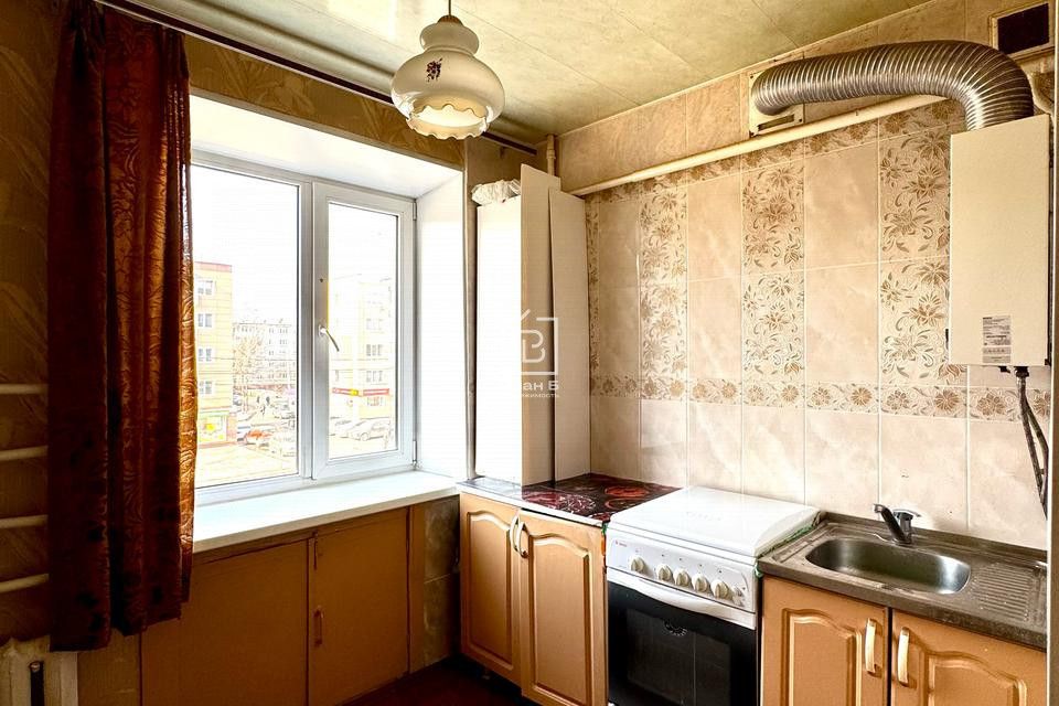 Продаётся 4-комнатная квартира, 60 м²