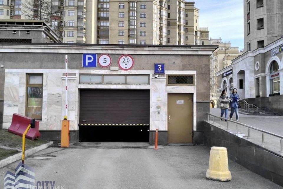 Продаётся машиноместо, 13.6 м²