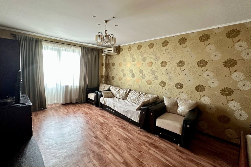 Продаётся 1-комнатная квартира, 54 м²