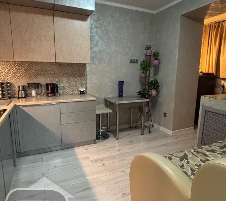 Продаётся 1-комнатная квартира, 46 м²