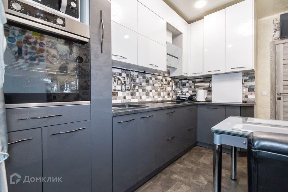 Продаётся 2-комнатная квартира, 56.5 м²