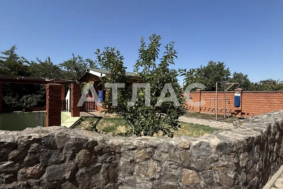 Продаётся 3-этажный дом, 212 м²