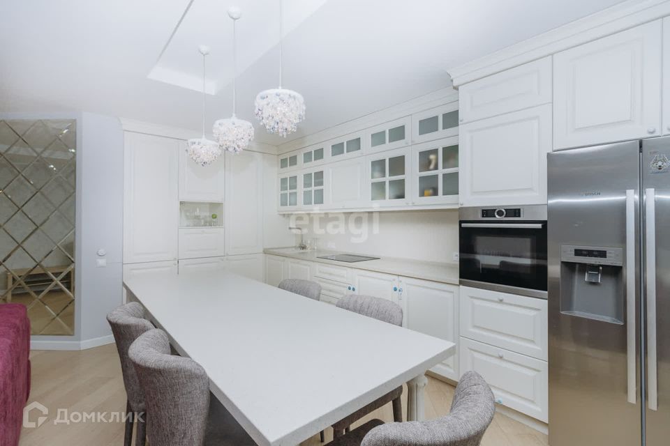 Сдаётся 2-комнатная квартира, 100 м²