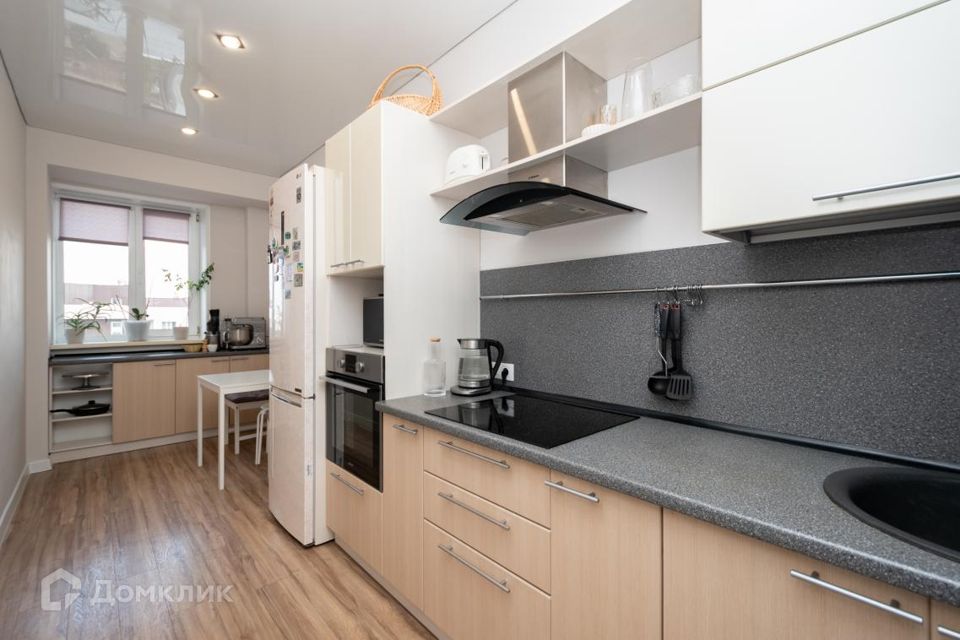 Продаётся 1-комнатная квартира, 42.8 м²