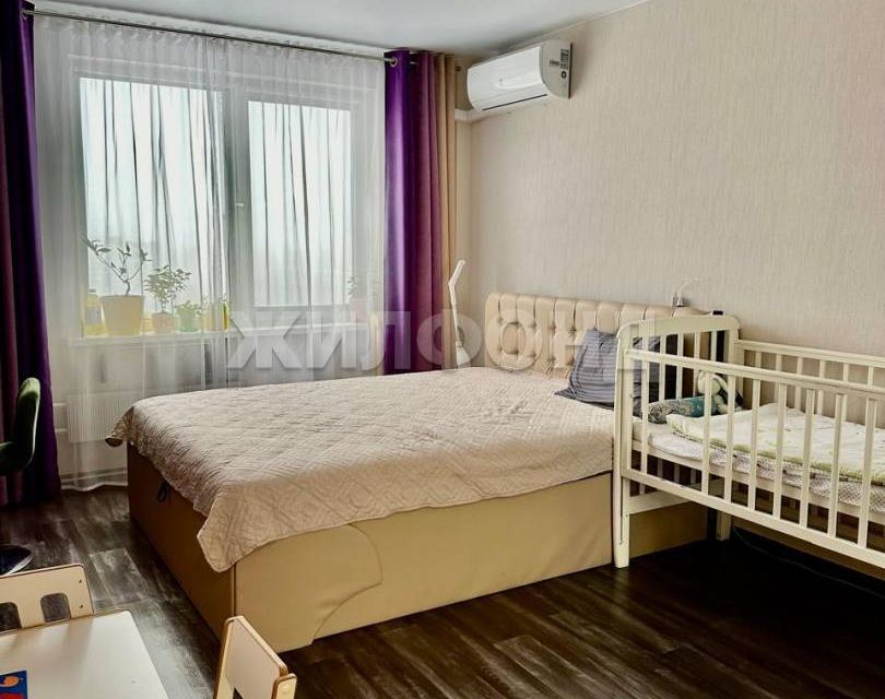 Продаётся 1-комнатная квартира, 37.7 м²