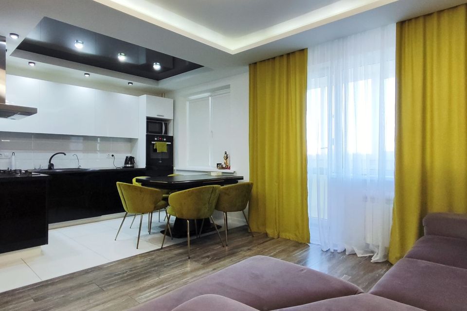 Продаётся 4-комнатная квартира, 105.6 м²