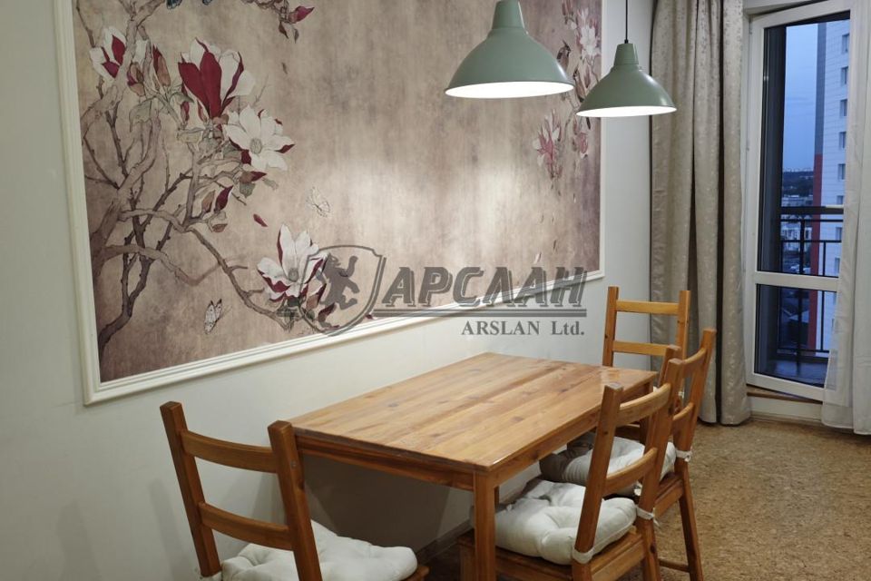 Продаётся 2-комнатная квартира, 71.5 м²
