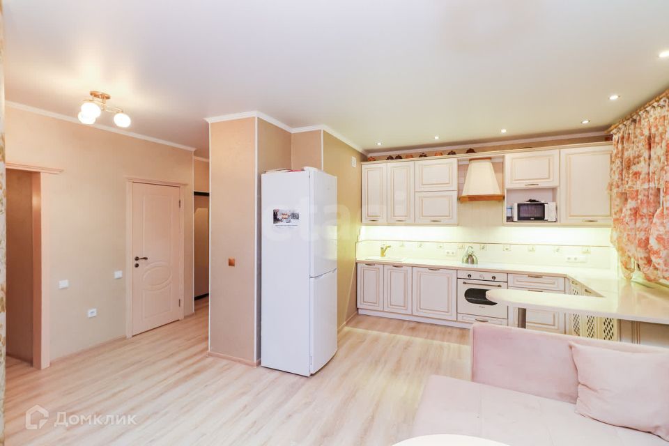 Продаётся 3-комнатная квартира, 102 м²
