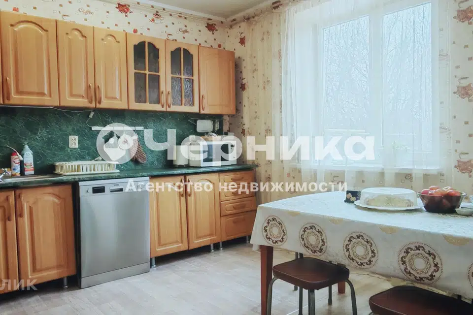Продаётся 2-этажный дом, 175 м²