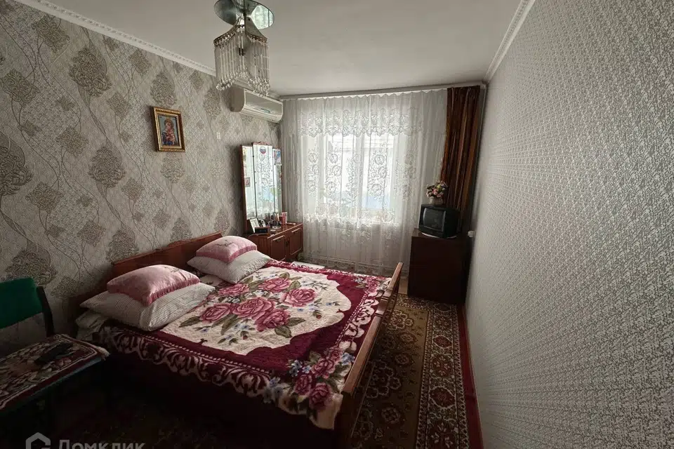 Продаётся 4-комнатная квартира, 80 м²