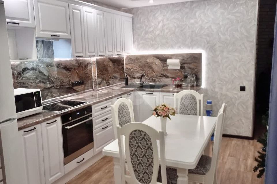 Продаётся 2-комнатная квартира, 42.4 м²