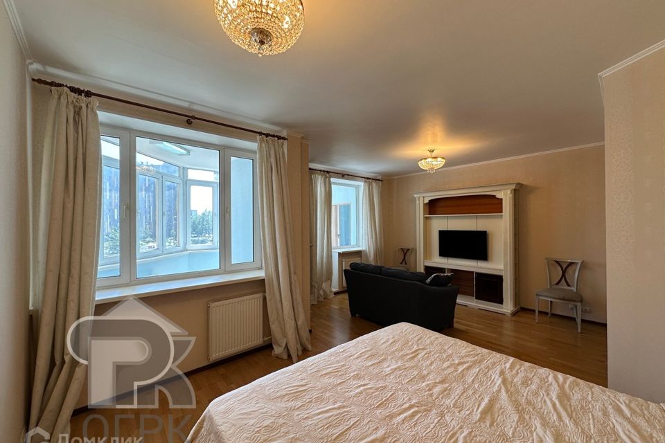 Продаётся 1-комнатная квартира, 56.8 м²