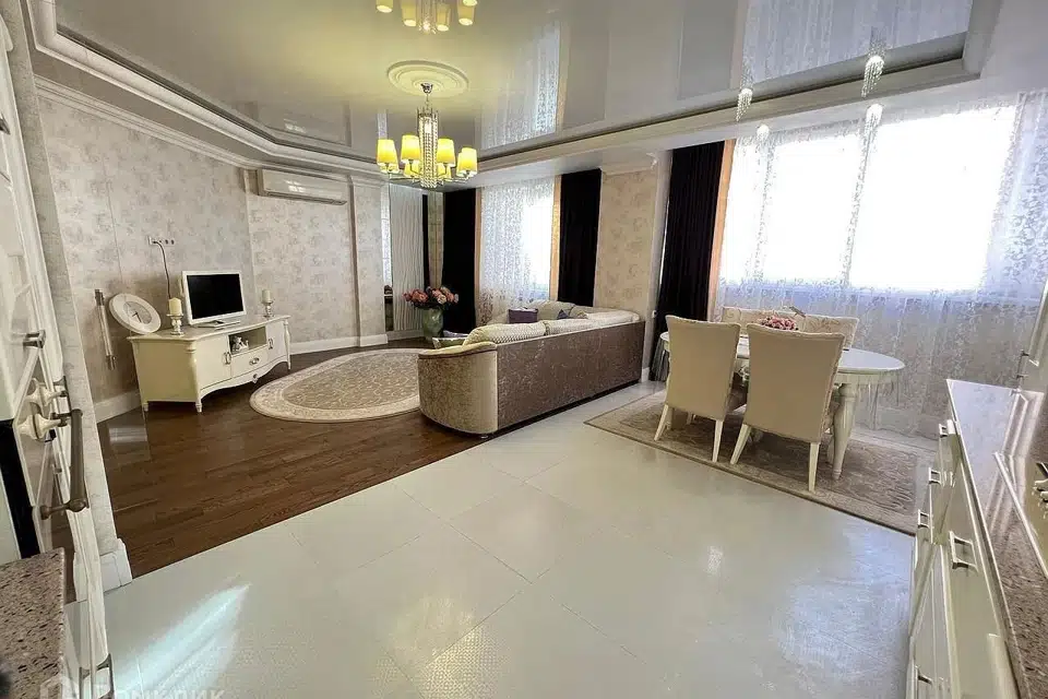 Продаётся 2-комнатная квартира, 76 м²
