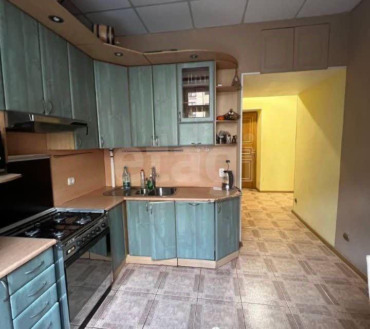 Сдаётся 3-комнатная квартира, 95 м²