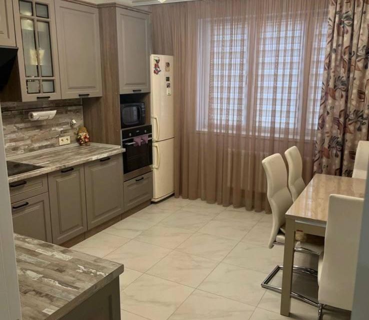 Продаётся 2-комнатная квартира, 62 м²