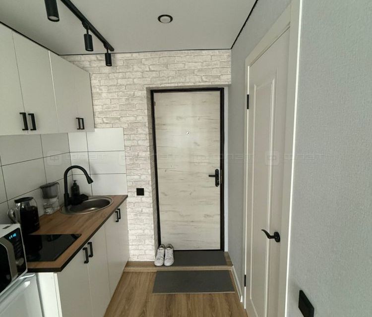 Продаётся комната в 1-комн. квартире, 13 м²