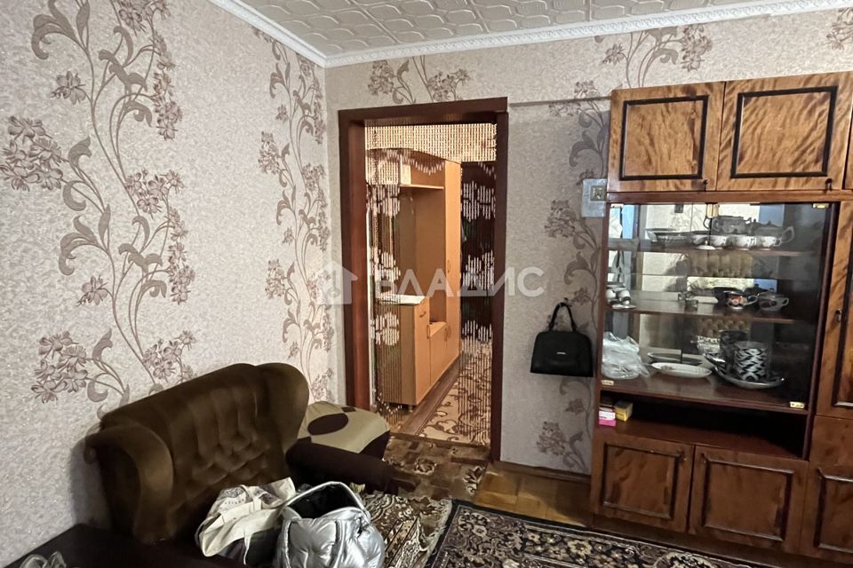 Продаётся 4-комнатная квартира, 60.2 м²