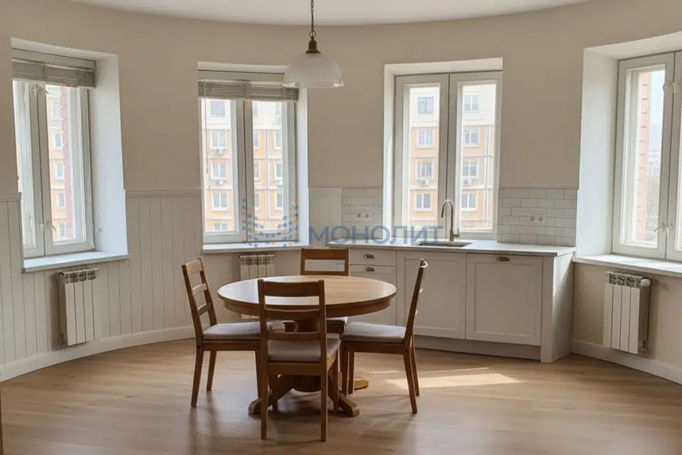 Продаётся 3-комнатная квартира, 110 м²