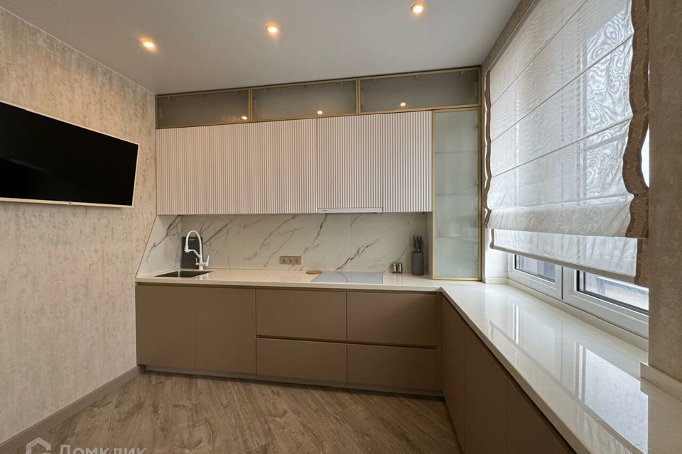 Сдаётся 3-комнатная квартира, 131.5 м²