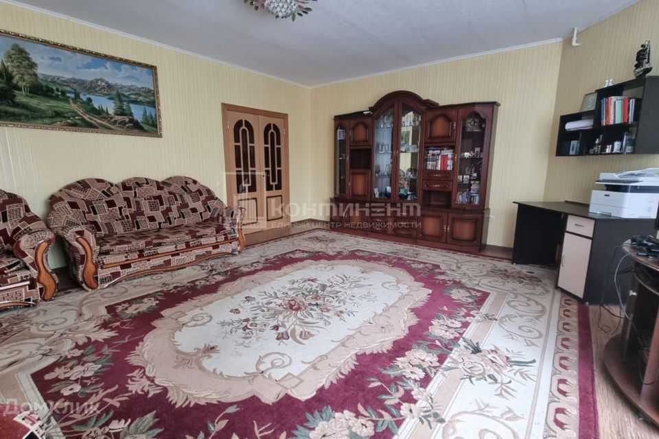 Продаётся 3-комнатная квартира, 114 м²
