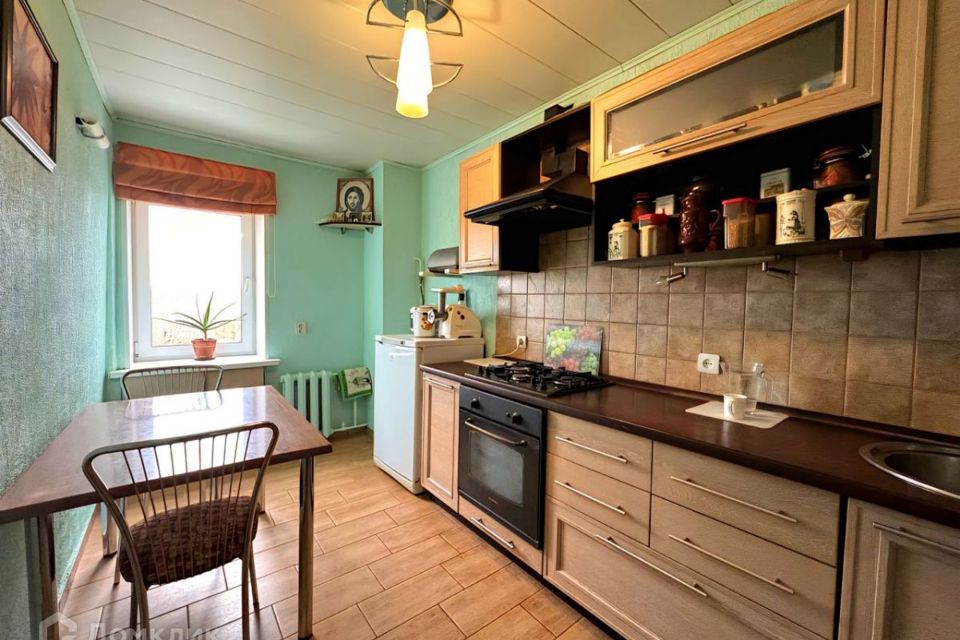 Продаётся 4-комнатная квартира, 79.4 м²