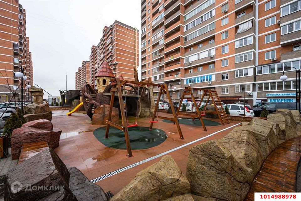 Продаётся 1-комнатная квартира, 42.6 м²