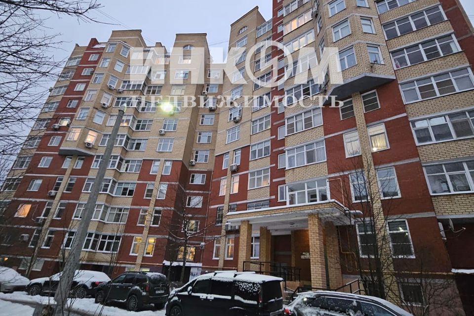 Продаётся 1-комнатная квартира, 53.5 м²