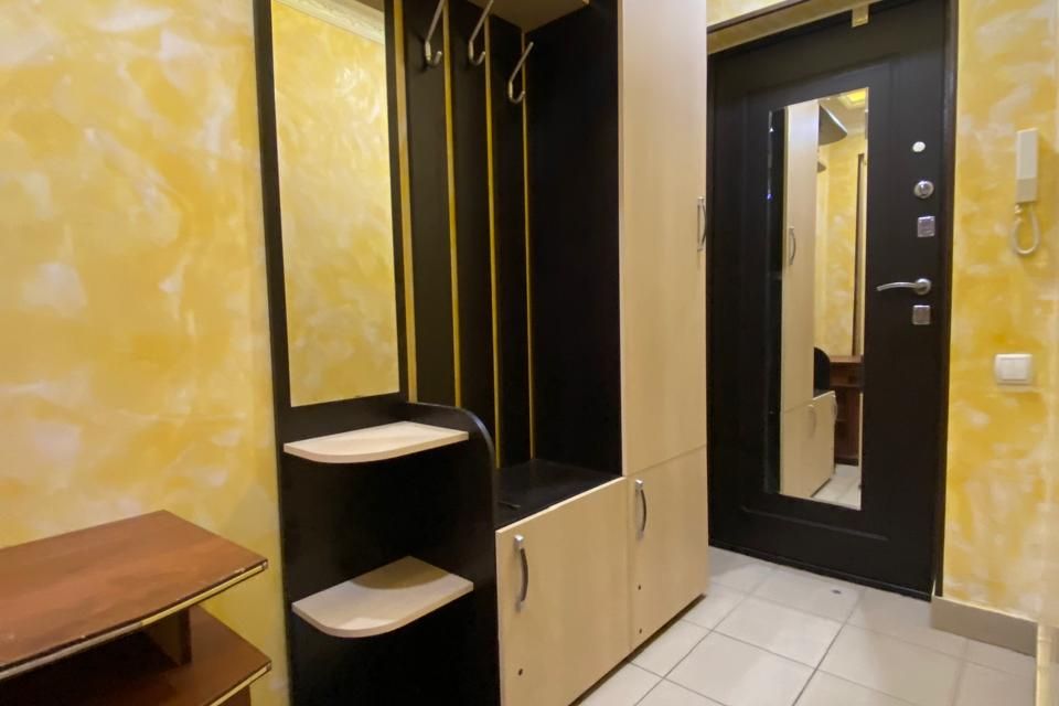 Продаётся 3-комнатная квартира, 48 м²