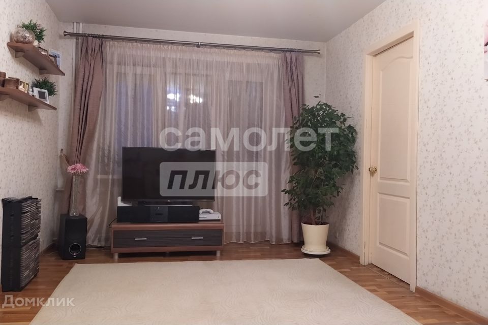 Продаётся 3-комнатная квартира, 57 м²