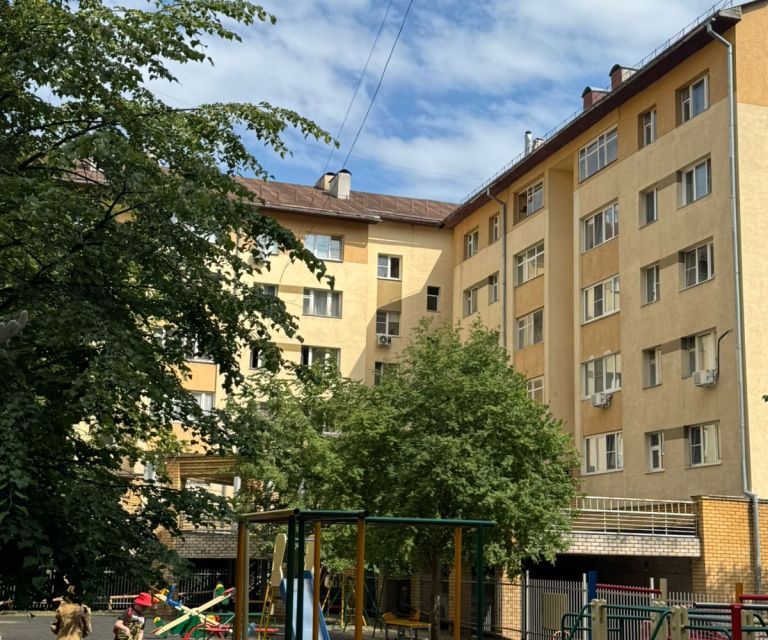 Продаётся 3-комнатная квартира, 74.9 м²