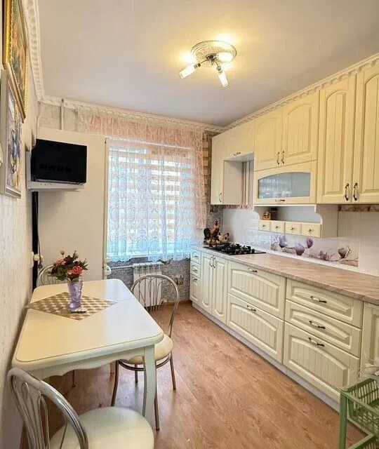 Продаётся 3-комнатная квартира, 63 м²