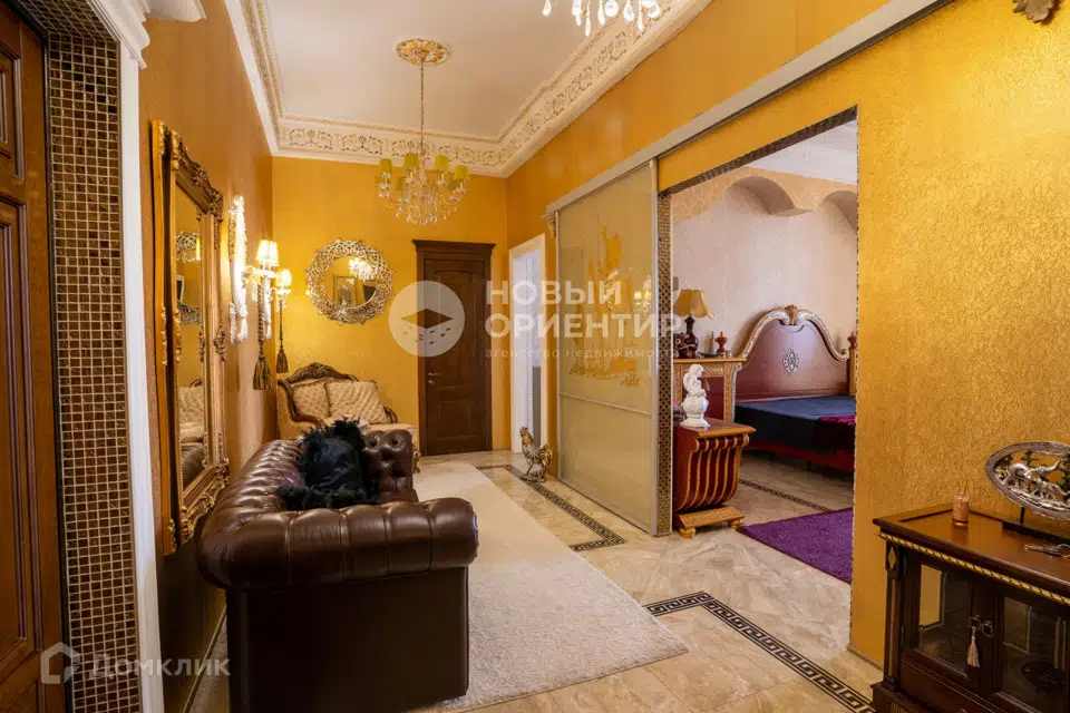 Сдаётся 2-комнатная квартира, 125 м²