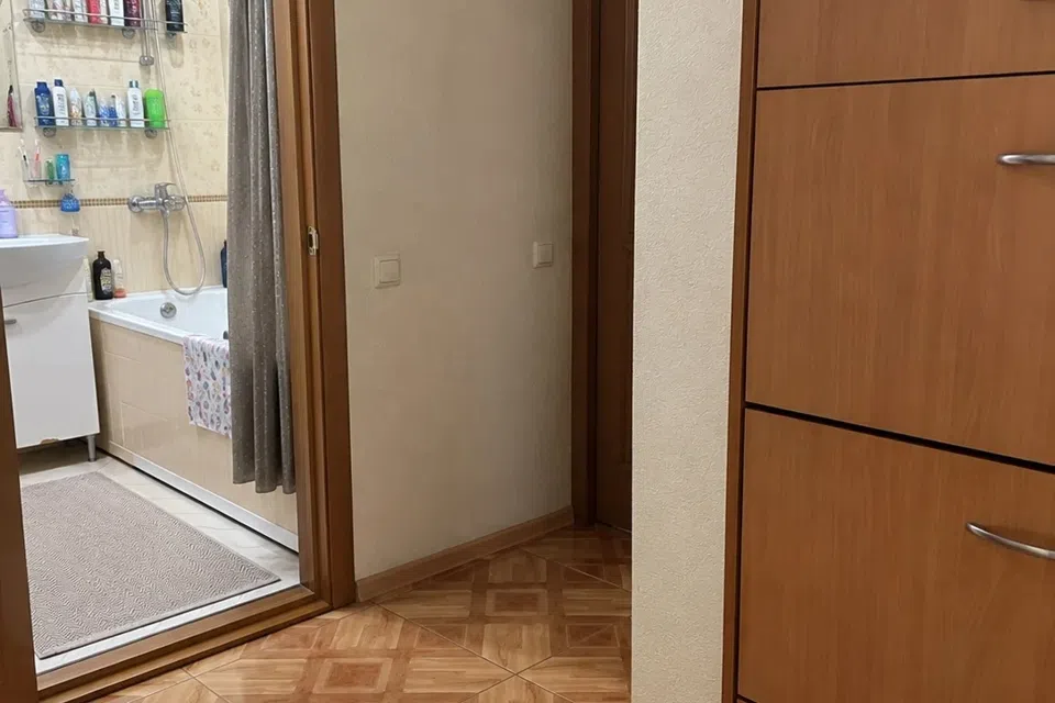 Продаётся 2-комнатная квартира, 56.1 м²