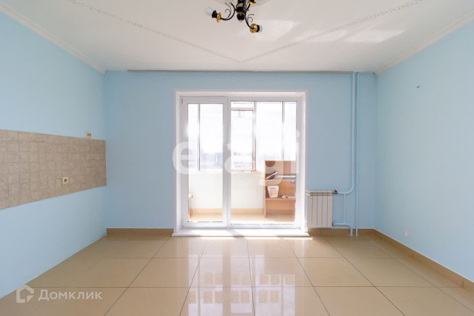 Продаётся 4-комнатная квартира, 145 м²