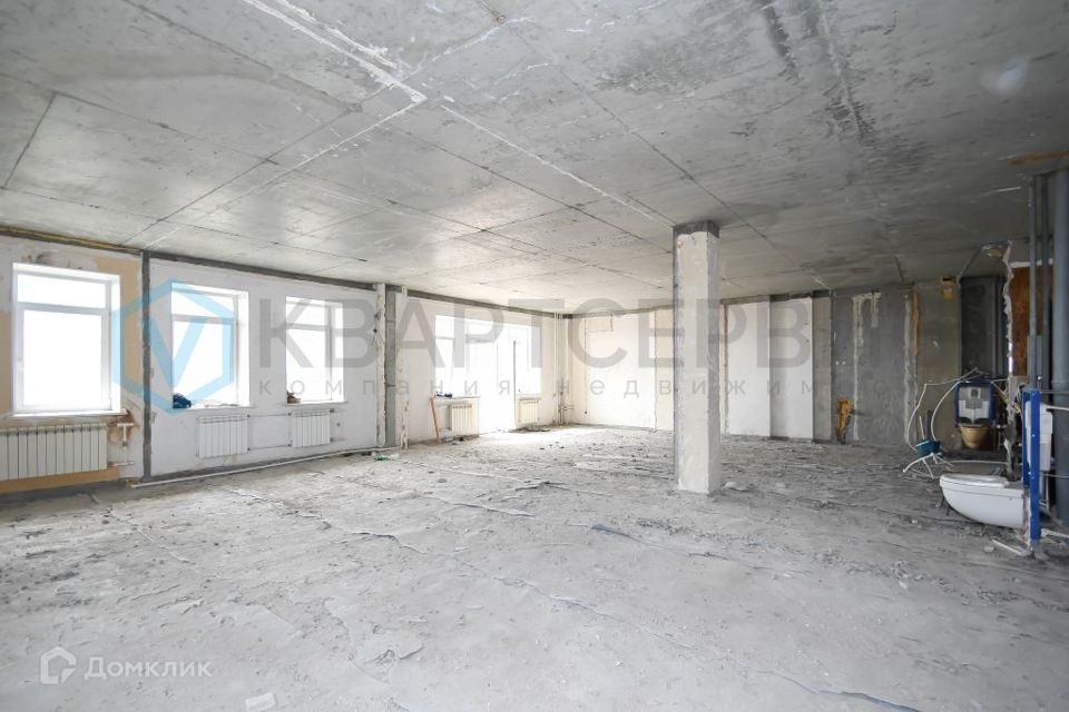 Продаётся 3-комнатная квартира, 123.5 м²