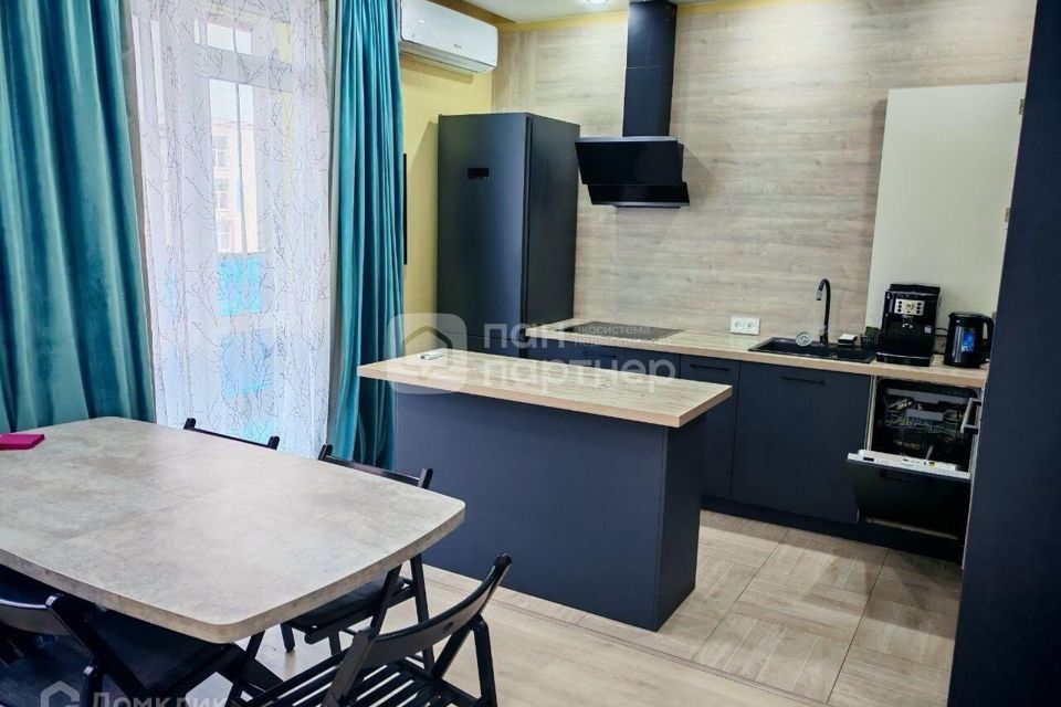 Продаётся 2-комнатная квартира, 71.3 м²