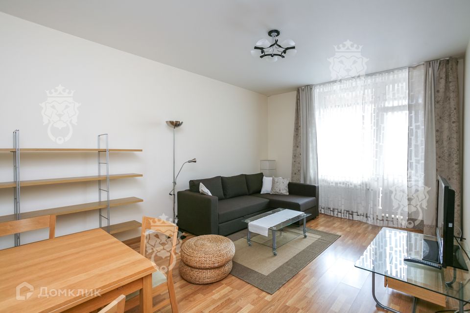 Сдаётся 2-комнатная квартира, 70 м²