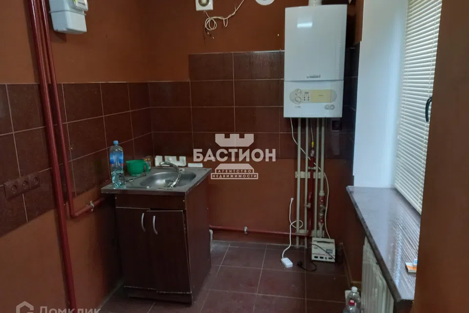 Продаётся 3-комнатная квартира, 49.3 м²